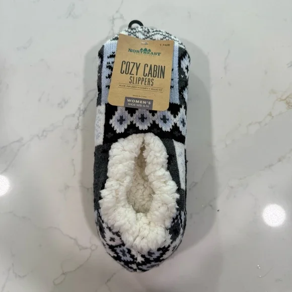 Northeast Outfitters Cozy Cabin Slippers - Aloe Infused - Shoe Size Women’s 5-10 - Picture 3 of 10